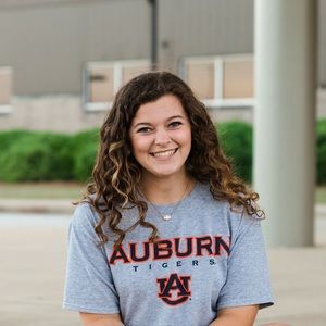 Meet your Posher, Leighanna